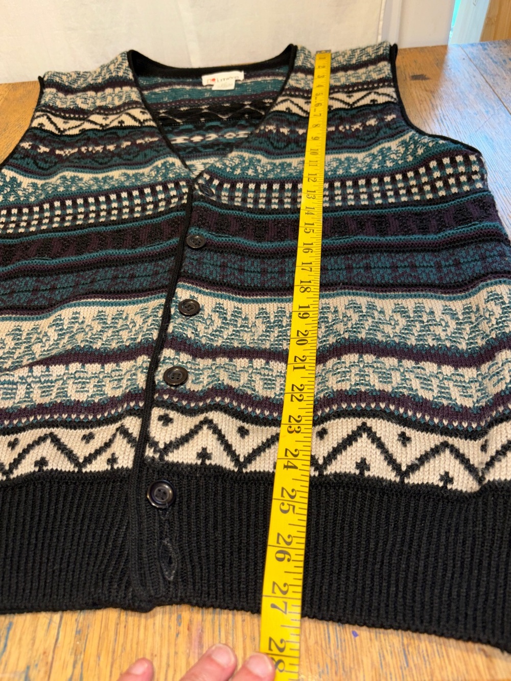 Lumière Vintage Unisex Patterned Knit Vest – L/G - Picture 9 of 9